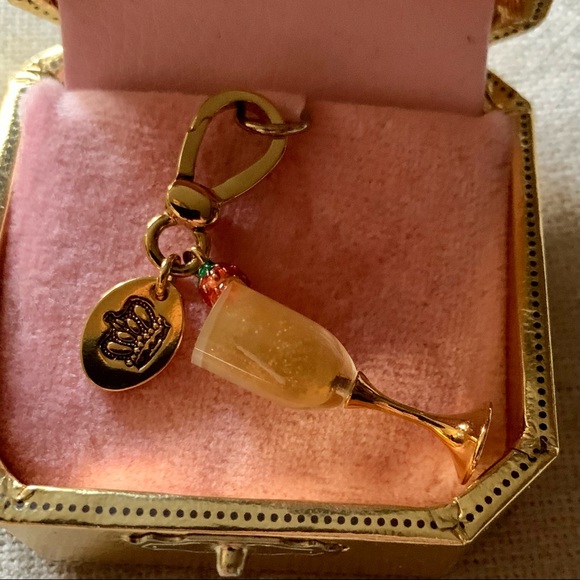 NEW Boxed Limited Edition Juicy Couture Champagne 🥂 Charm - Picture 9 of 10